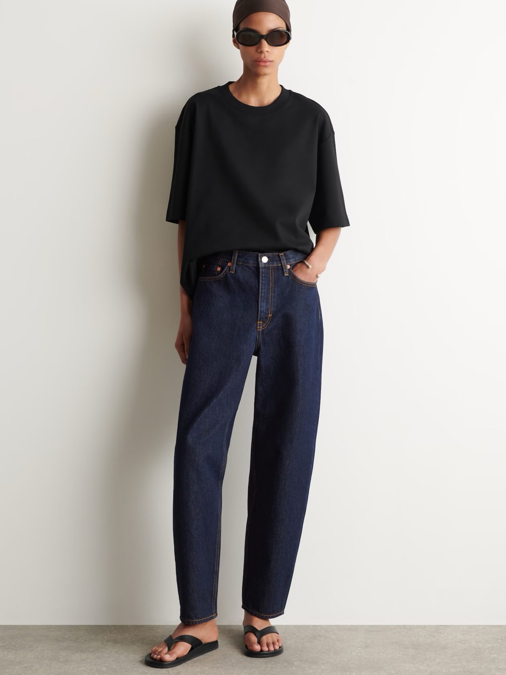 NWT (size 28) COS ARCH TAPERED JEANS